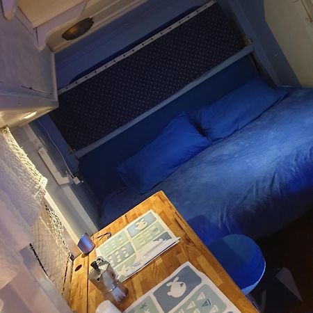 House Boat Hotel Torre del Greco Exterior photo