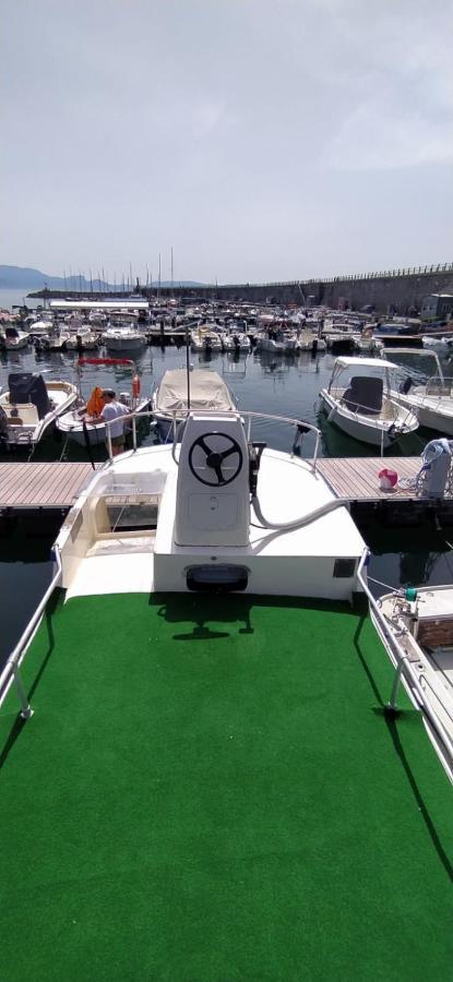 House Boat Hotel Torre del Greco Exterior photo